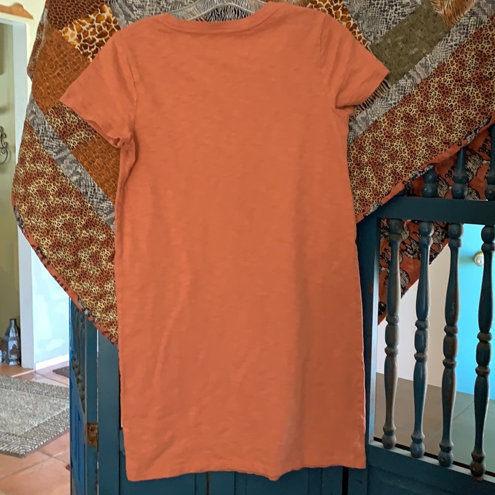 🚨🎉SOLD ELSEWHERE!🎉🚨T-Shirt Dress - Picture 2 of 5